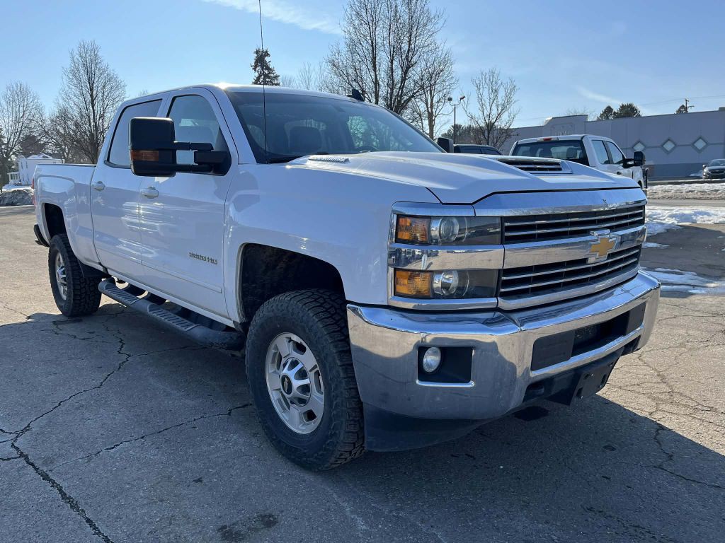 2018 Chevrolet Silverado 1500 Image 2