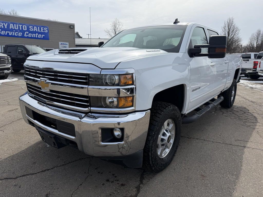 2018 Chevrolet Silverado 1500 Image 2