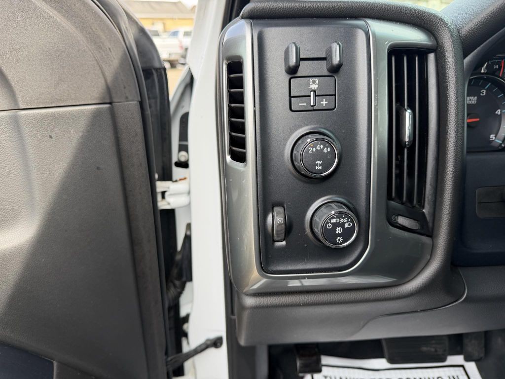 2018 Chevrolet Silverado 1500 Image 17