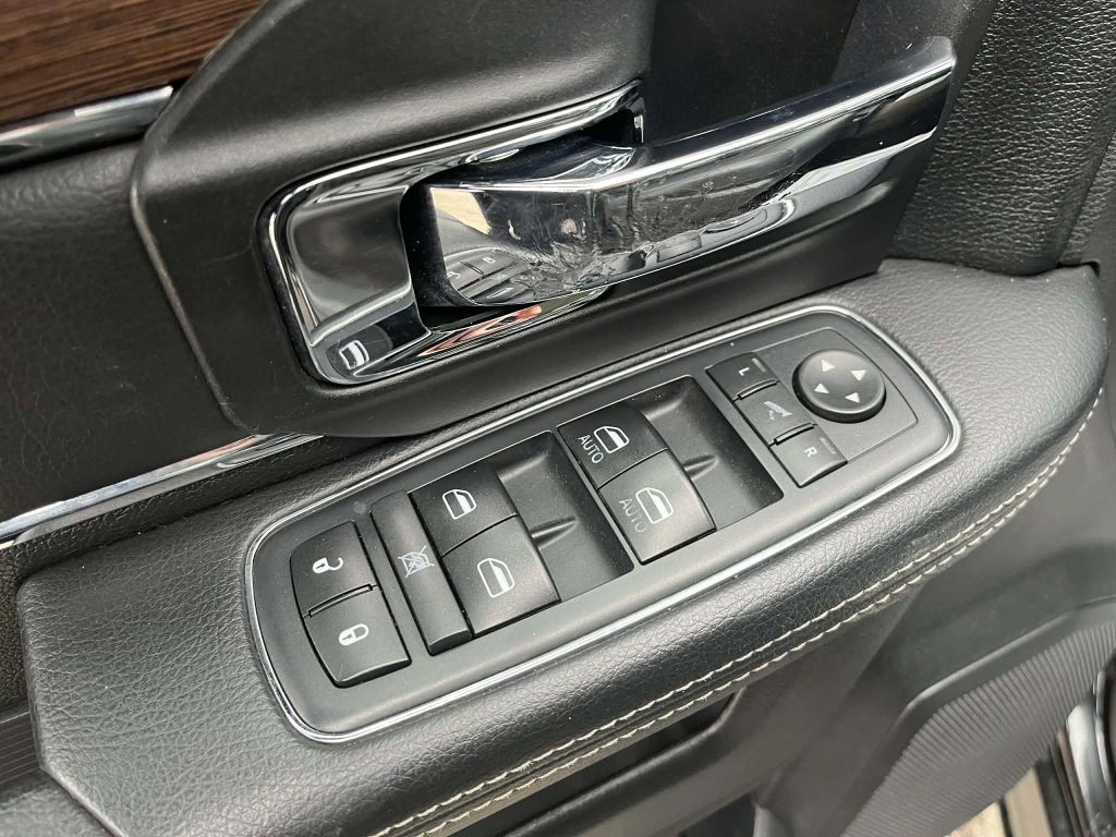 2017 RAM 2500 Image 19