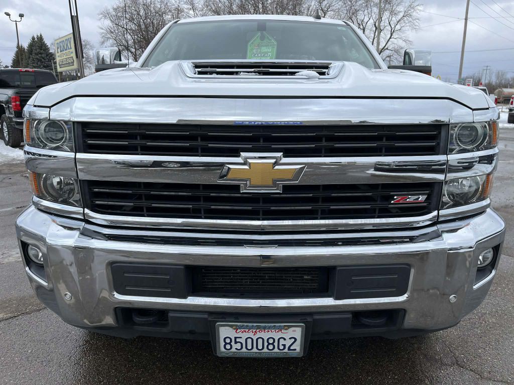 2017 Chevrolet Silverado 1500 Image 3