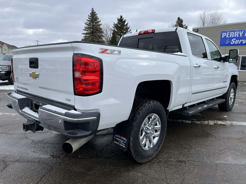 2017 Chevrolet Silverado 1500 Image 6