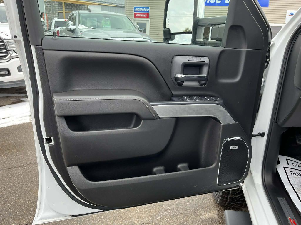 2017 Chevrolet Silverado 1500 Image 17