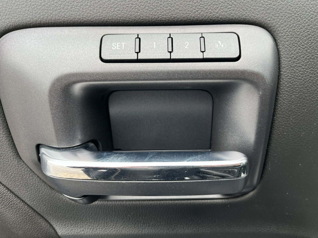 2017 Chevrolet Silverado 1500 Image 18