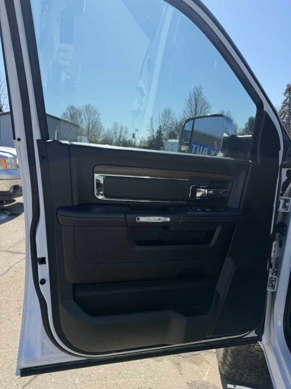 2017 RAM 2500 Image 17