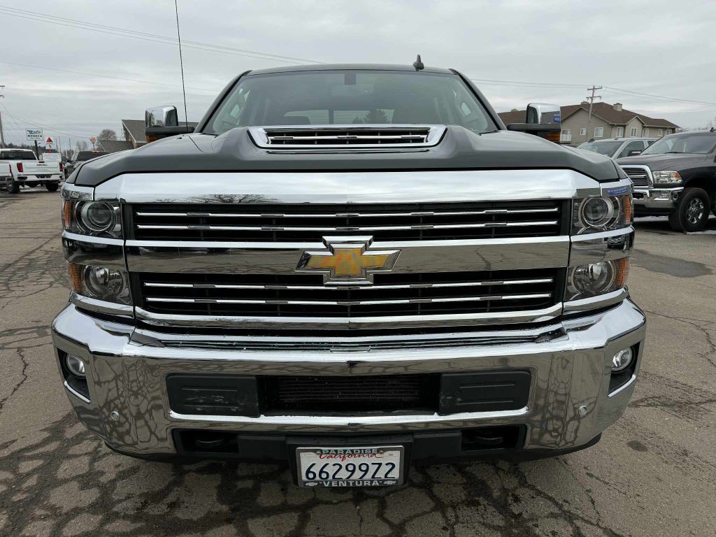 2019 Chevrolet Silverado 1500 Image 3