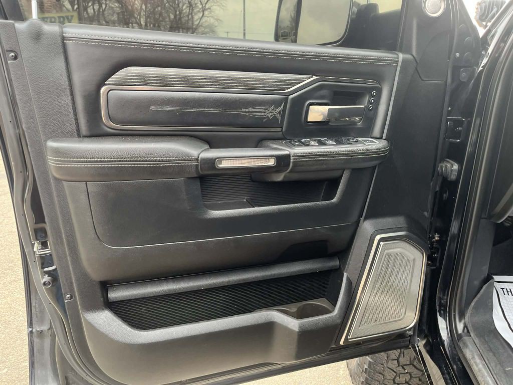 2020 RAM 3500 Image 19