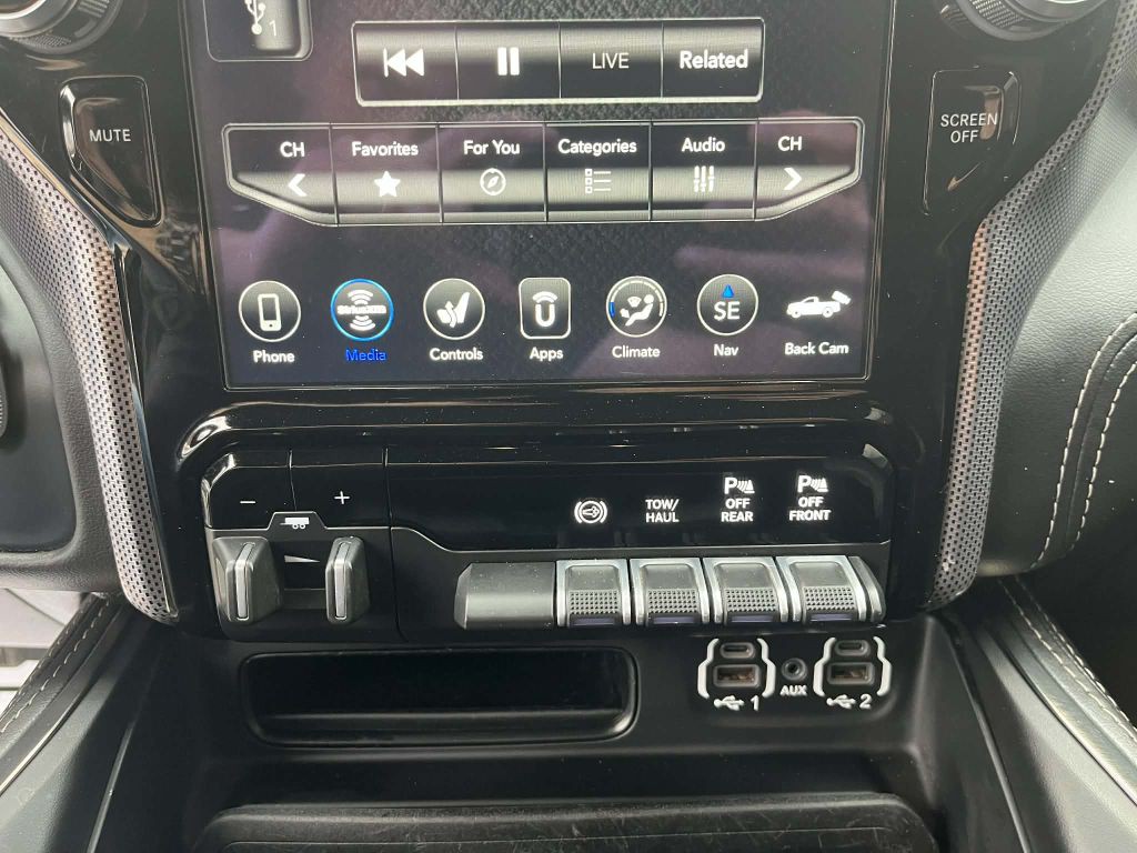 2020 RAM 3500 Image 25