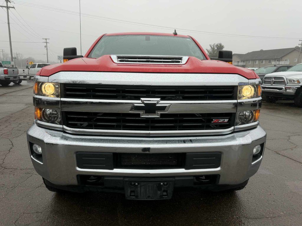 2017 Chevrolet Silverado 1500 Image 3