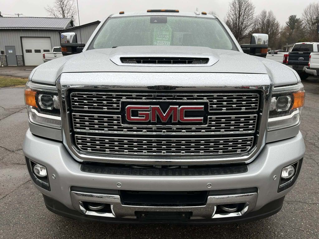 2018 GMC Sierra 3500 Image 3