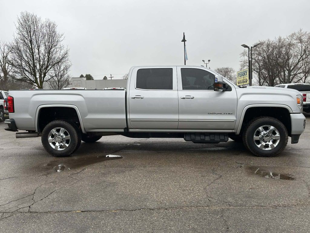 2018 GMC Sierra 3500 Image 5