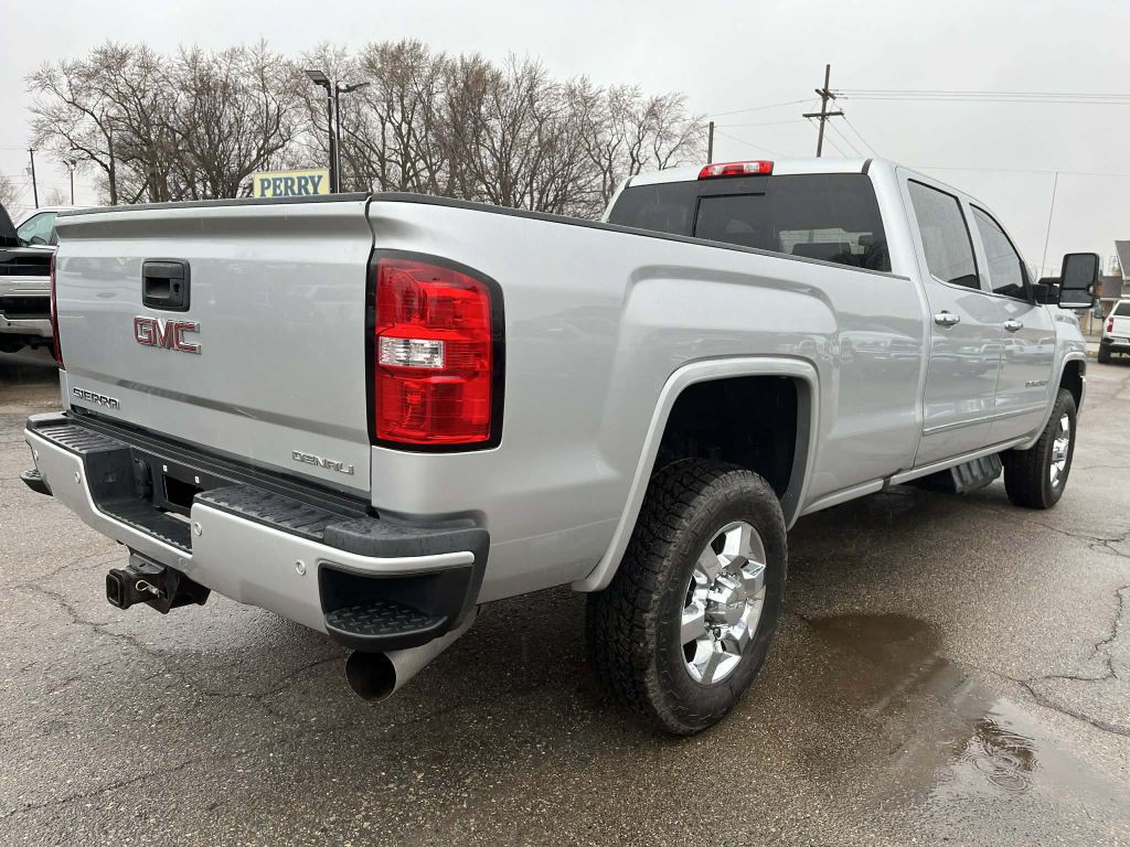 2018 GMC Sierra 3500 Image 6