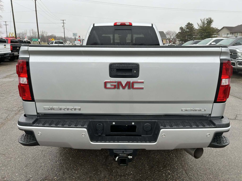 2018 GMC Sierra 3500 Image 7