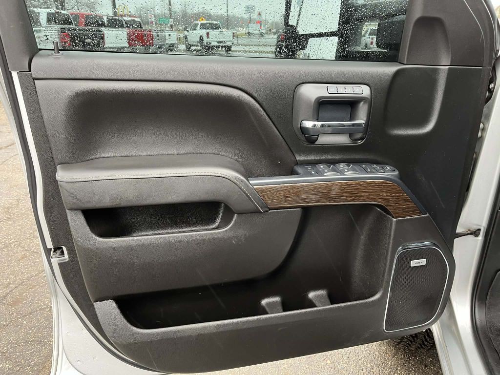 2018 GMC Sierra 3500 Image 18