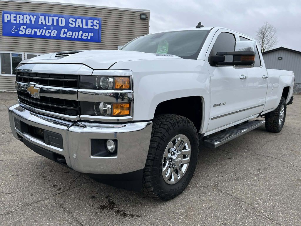 2018 Chevrolet Silverado 1500 Image 2