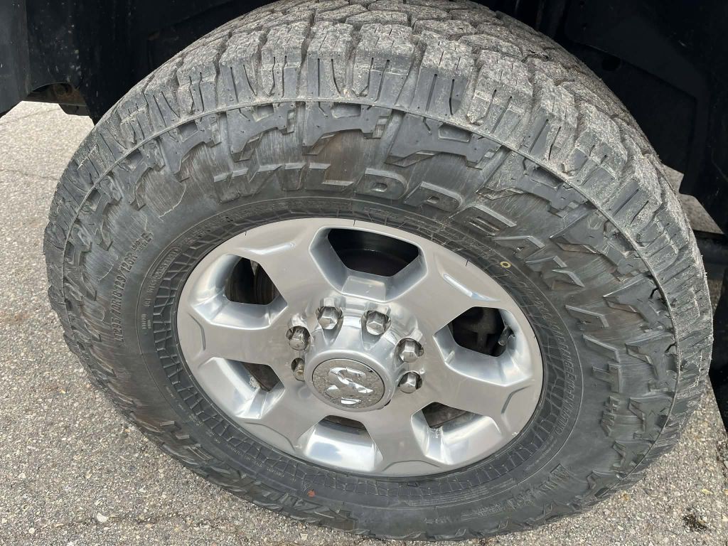 2016 RAM 2500 Image 17
