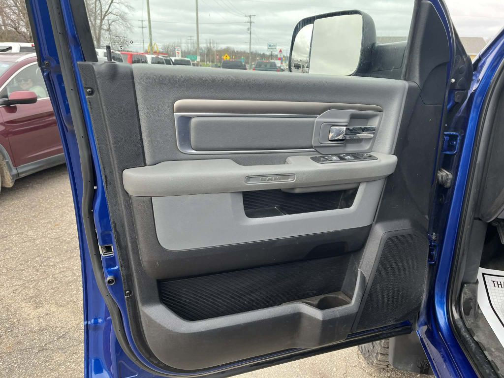 2016 RAM 2500 Image 18