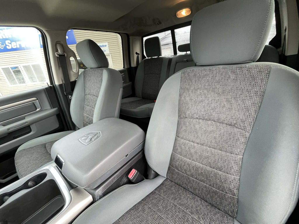 2016 RAM 2500 Image 25