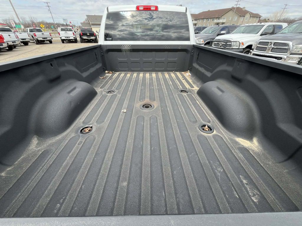 2022 RAM 3500 Image 8