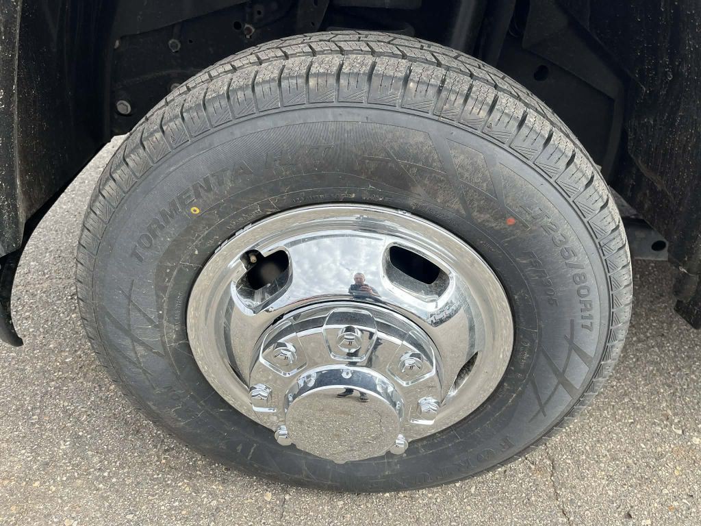 2022 RAM 3500 Image 16