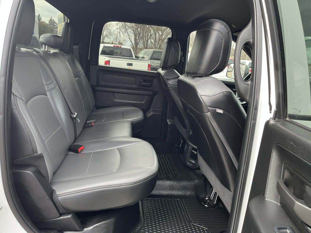 2022 RAM 3500 Image 27