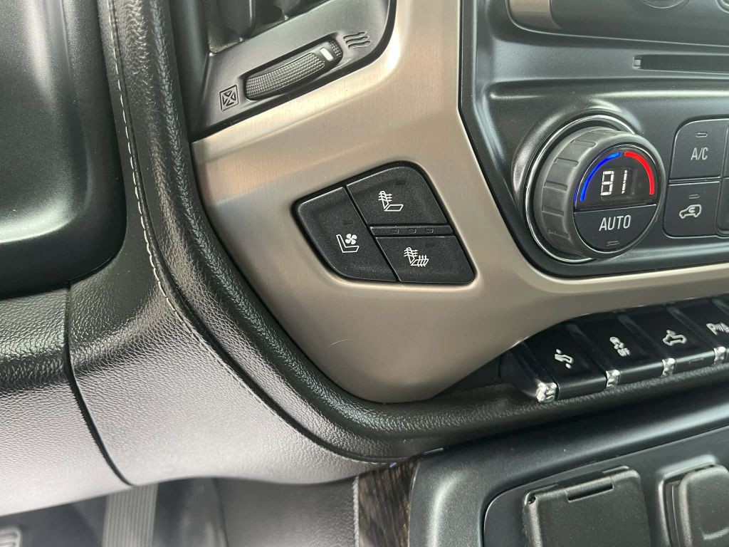 2016 GMC Sierra 2500 Image 25