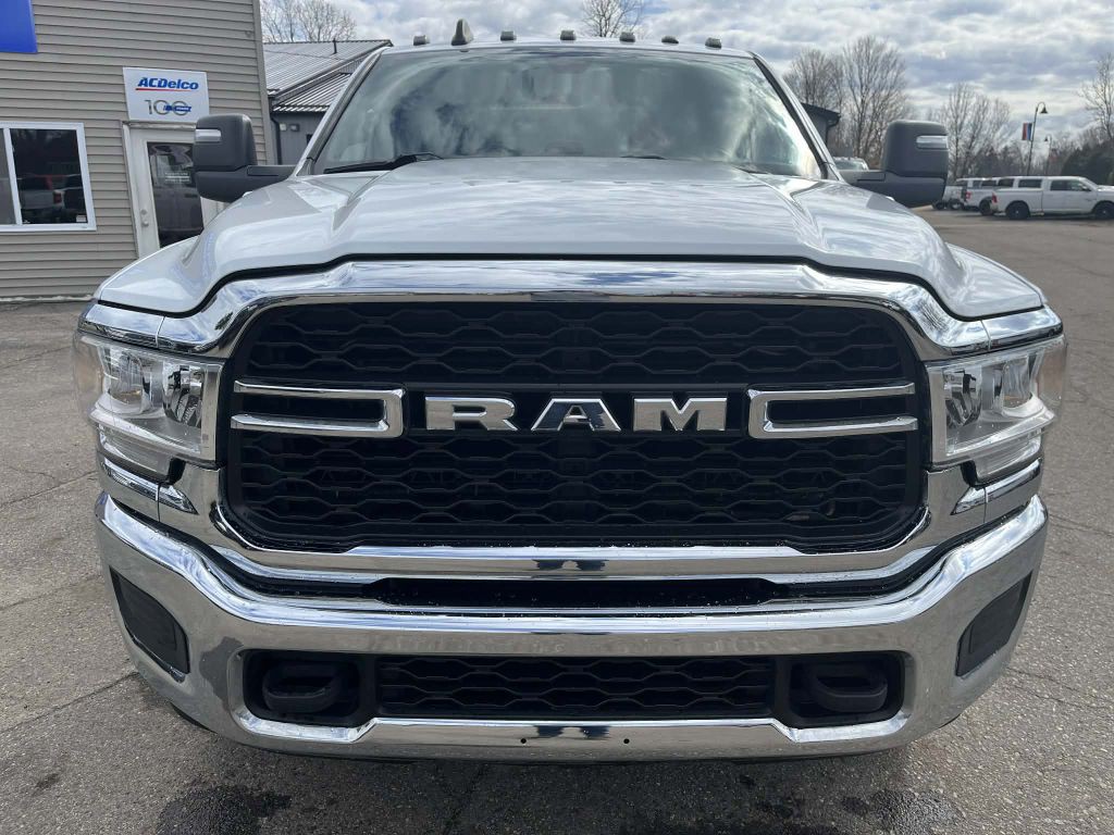 2023 RAM 3500 Image 3