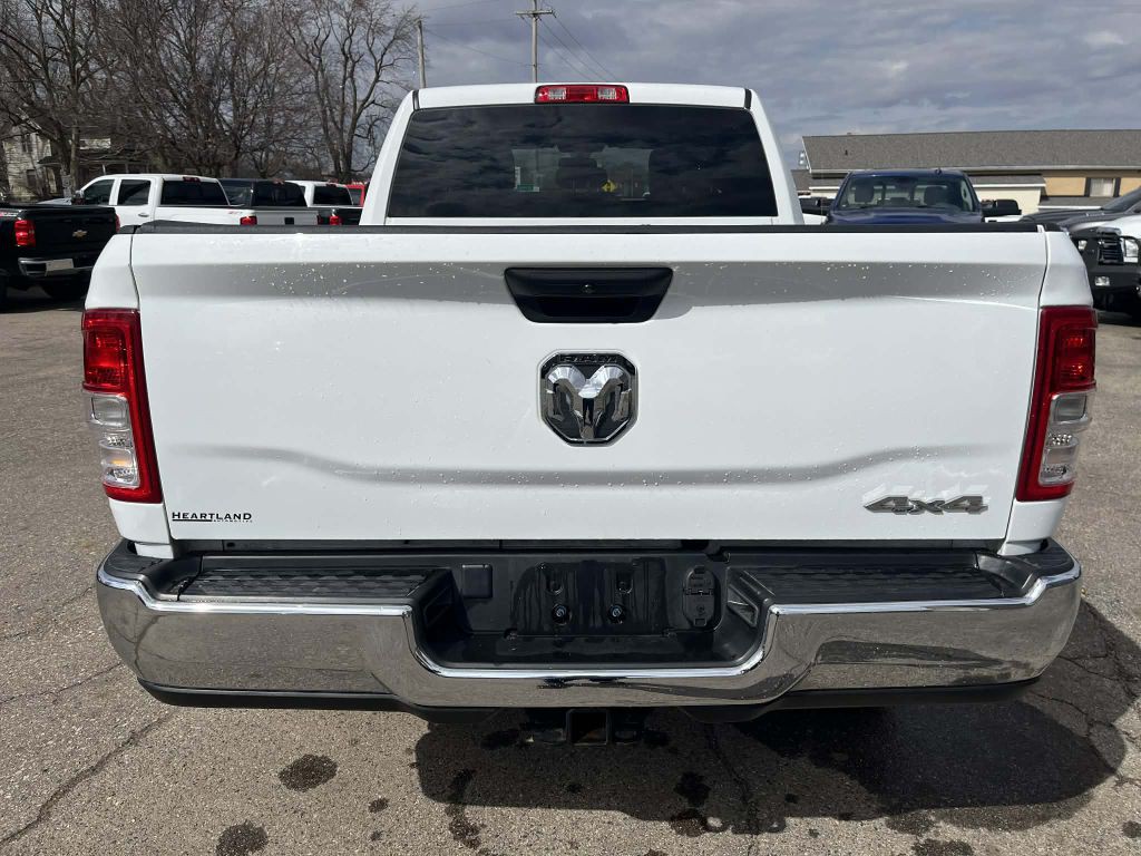 2023 RAM 3500 Image 7