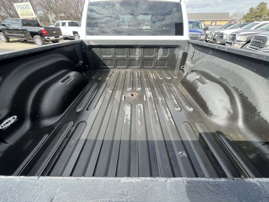 2023 RAM 3500 Image 8