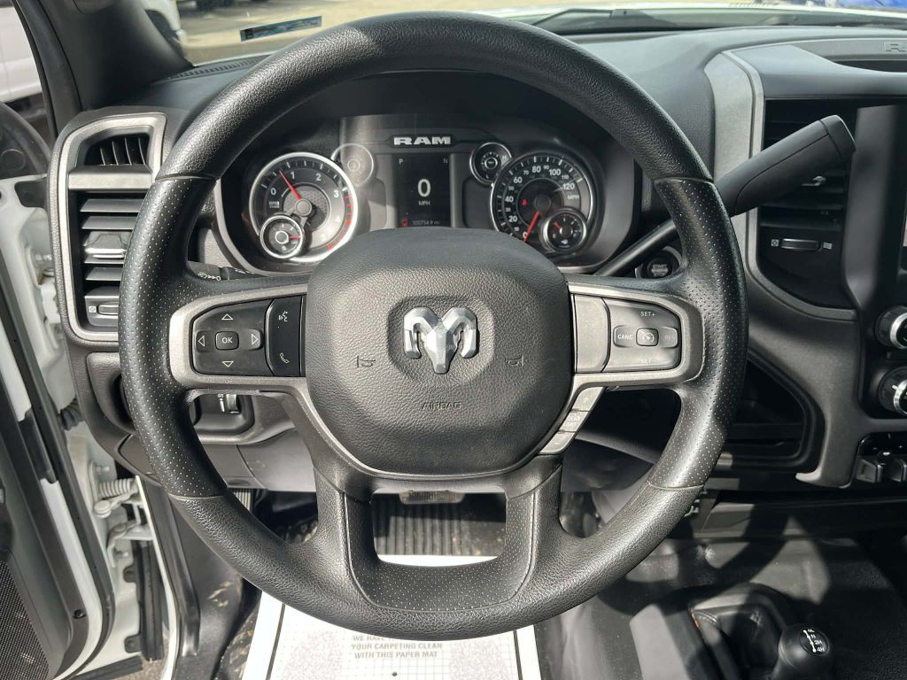 2023 RAM 3500 Image 21