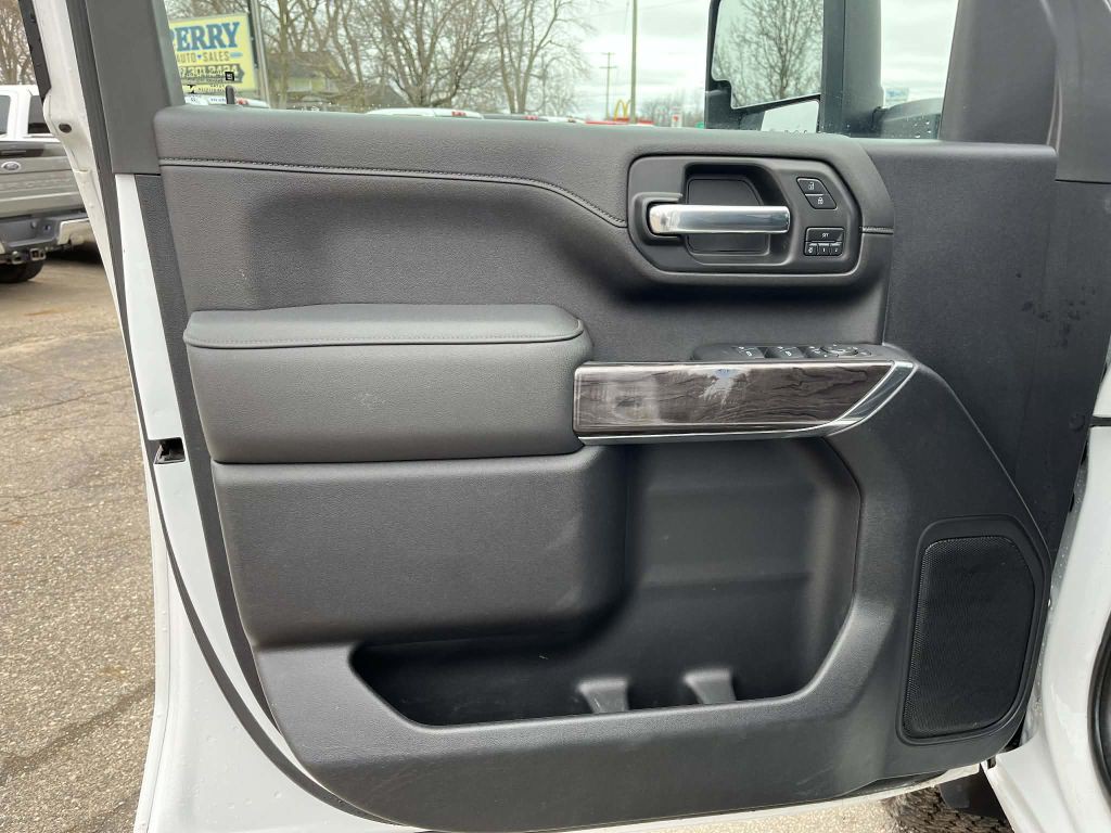 2022 Chevrolet Silverado 1500 Image 18