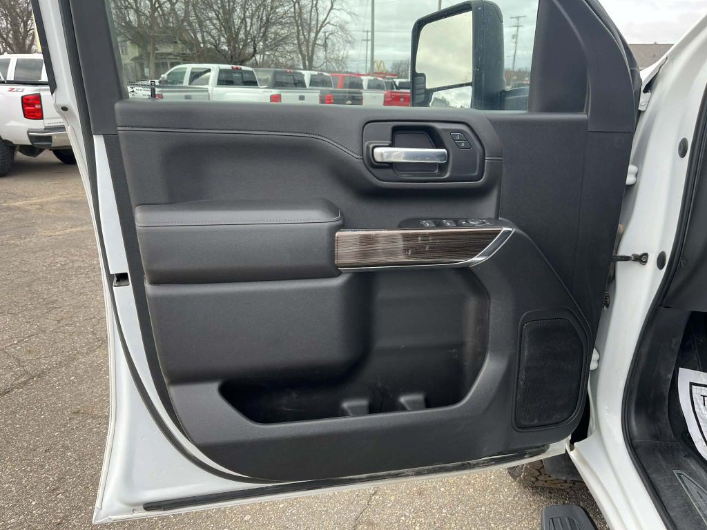 2022 Chevrolet Silverado 1500 Image 18