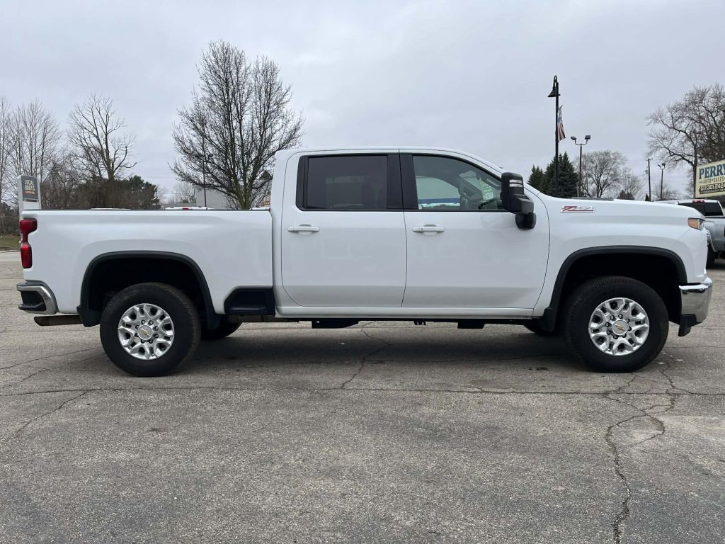 2022 Chevrolet Silverado 1500 Image 5