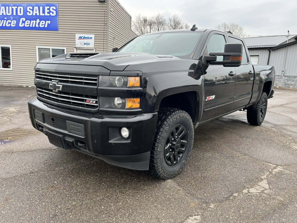 2019 Chevrolet Silverado 1500 Image 2