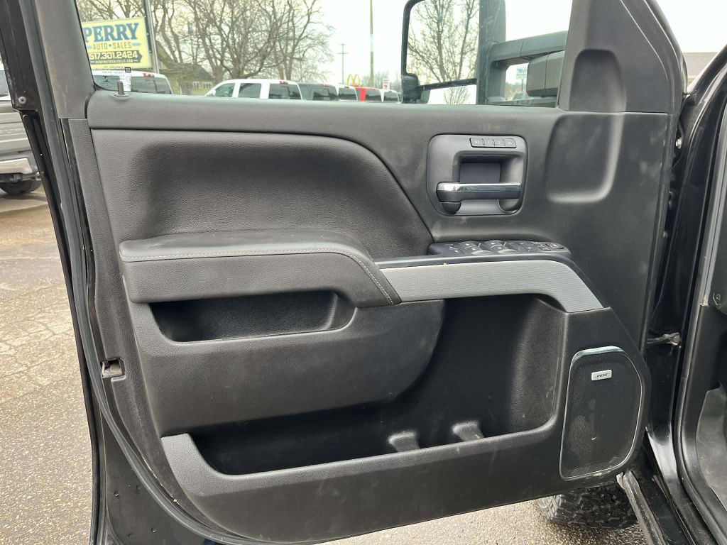 2019 Chevrolet Silverado 1500 Image 12