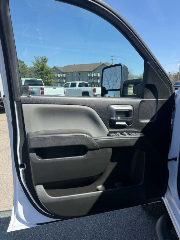 2019 Chevrolet Silverado 1500 Image 14