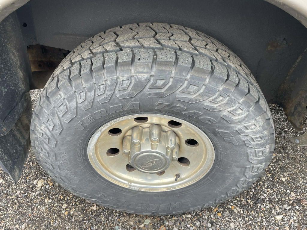 2002 Ford Excursion Image 10