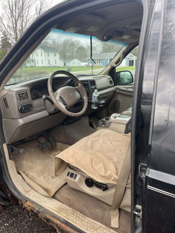 2002 Ford Excursion Image 12