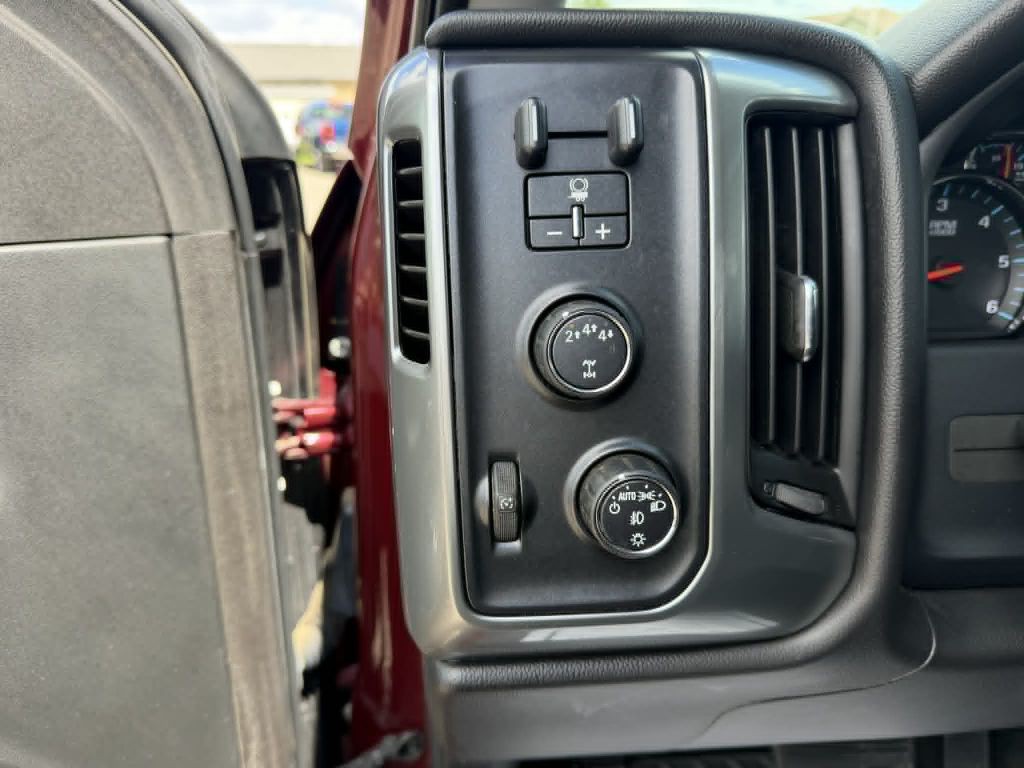 2017 Chevrolet Silverado 1500 Image 17