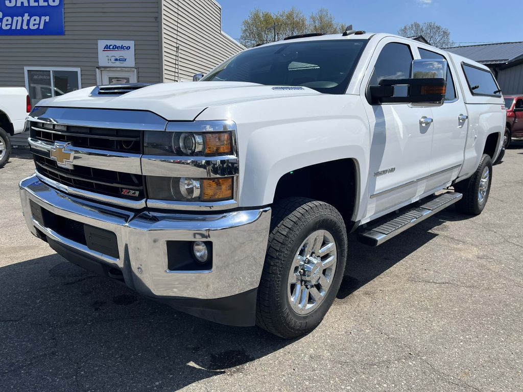 2018 Chevrolet Silverado 1500 Image 2