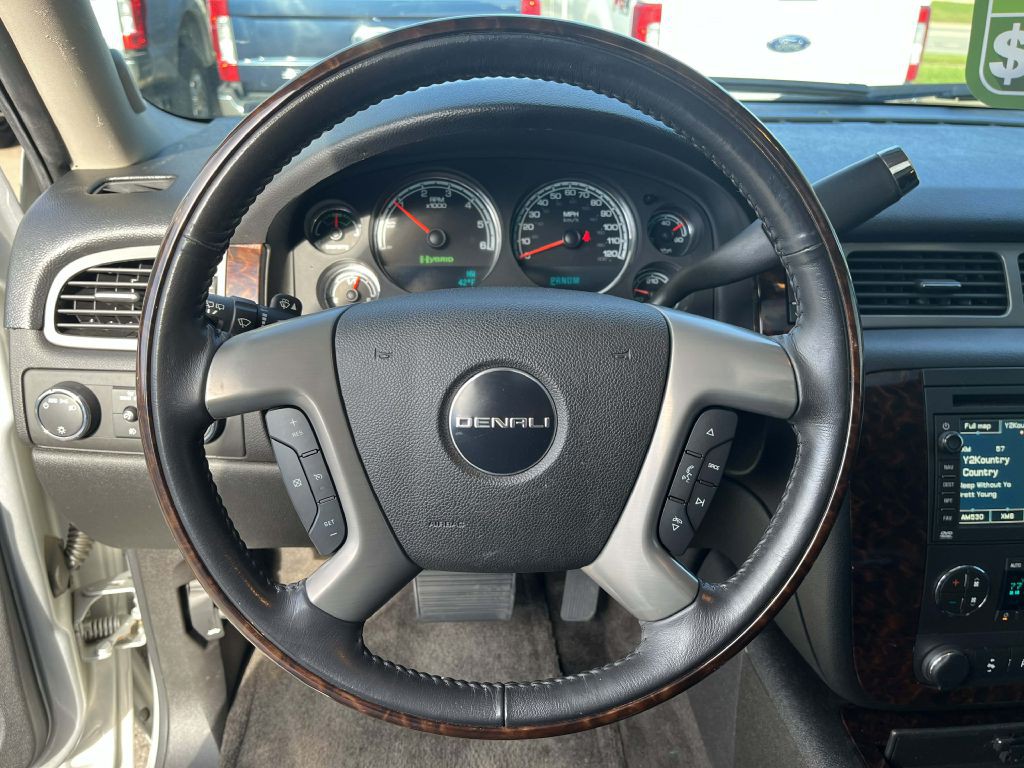 2011 GMC Yukon Image 21