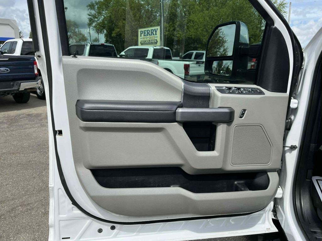 2021 Ford F-250 Image 18