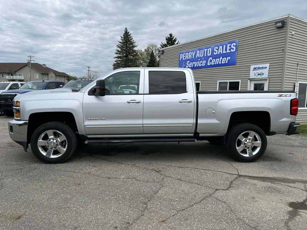 2019 Chevrolet Silverado 1500 Image 1