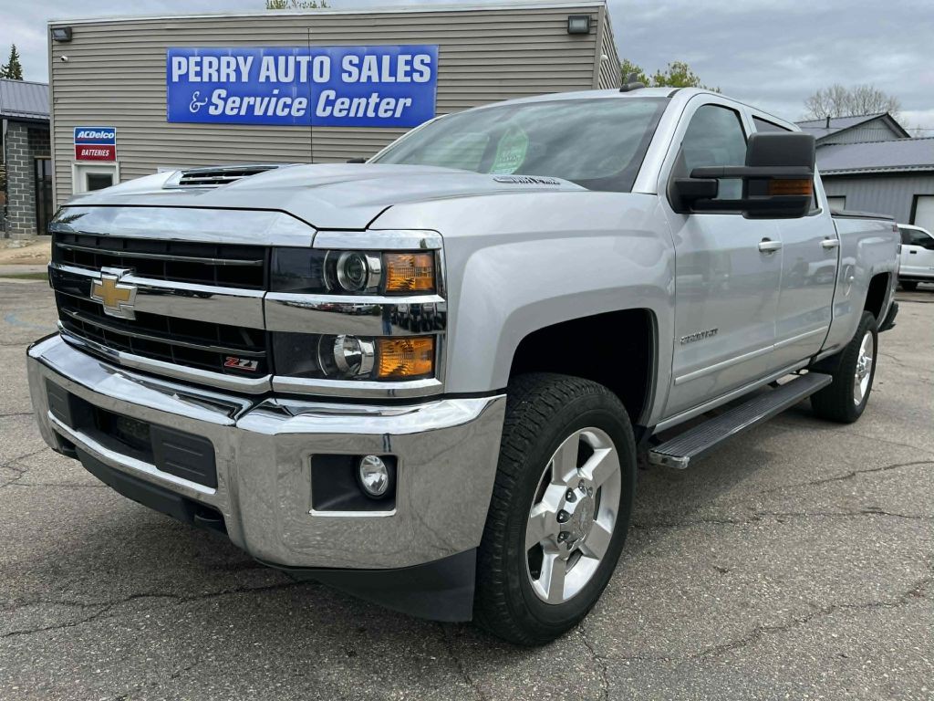 2019 Chevrolet Silverado 1500 Image 2