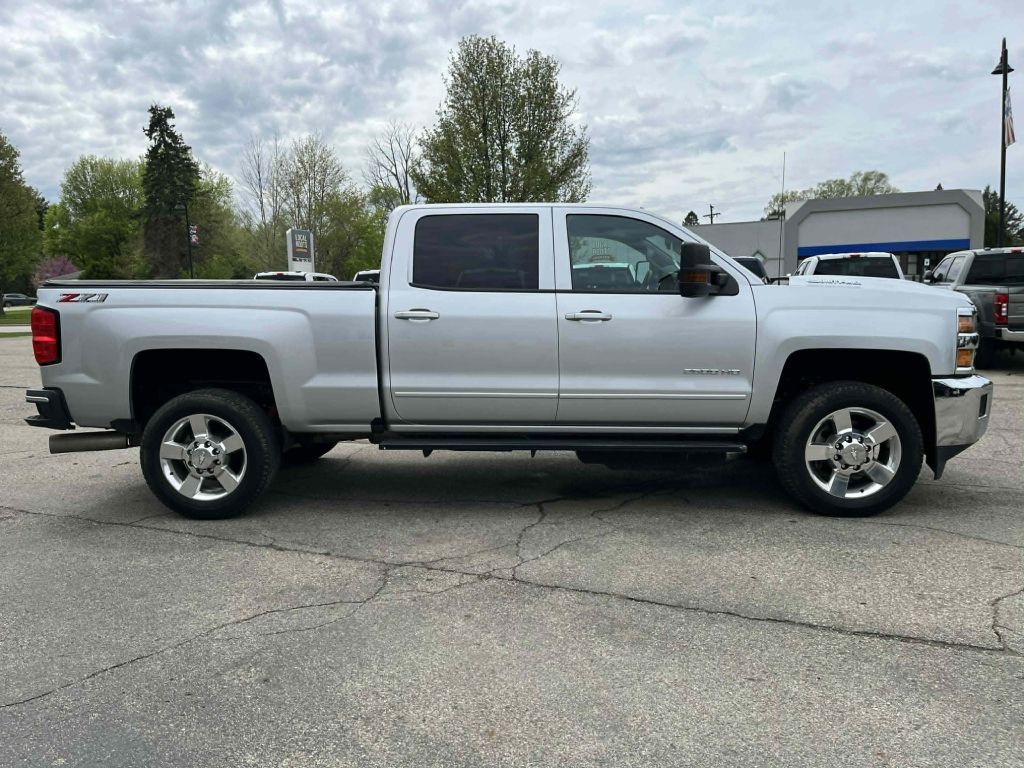 2019 Chevrolet Silverado 1500 Image 5