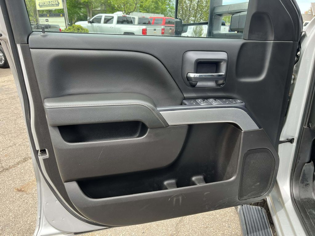 2019 Chevrolet Silverado 1500 Image 18