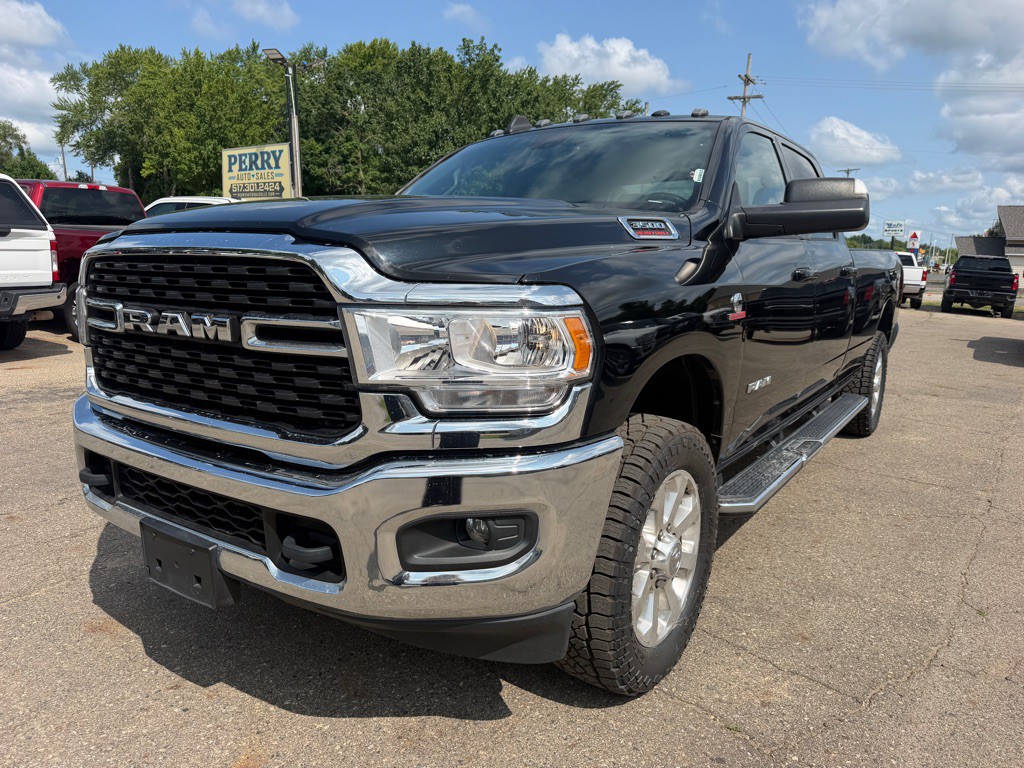 2022 RAM 3500 Image 2