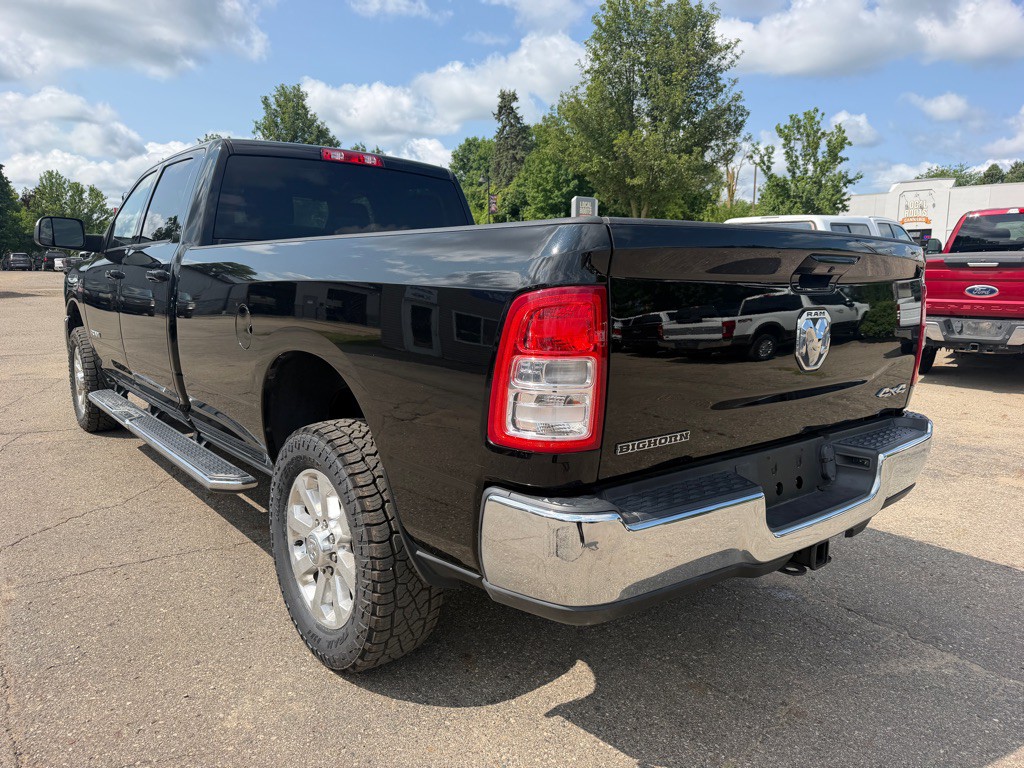2022 RAM 3500 Image 9