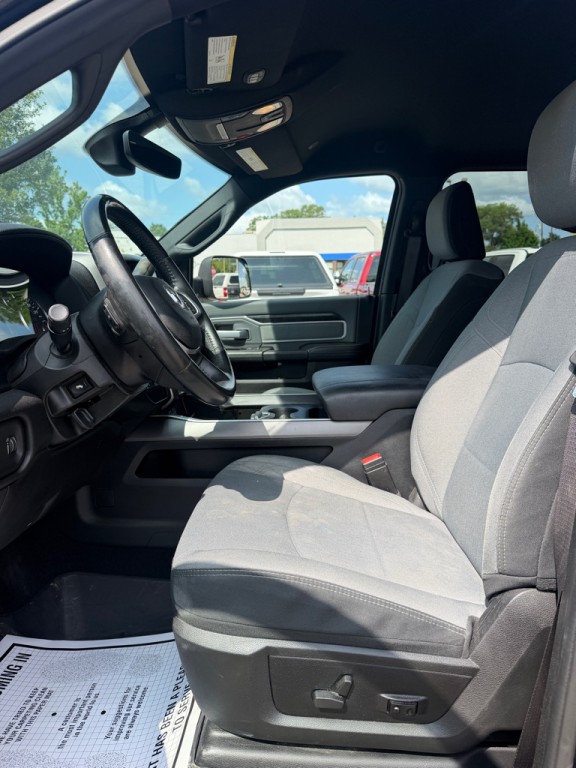 2022 RAM 3500 Image 15