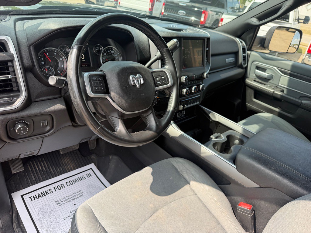 2022 RAM 3500 Image 16